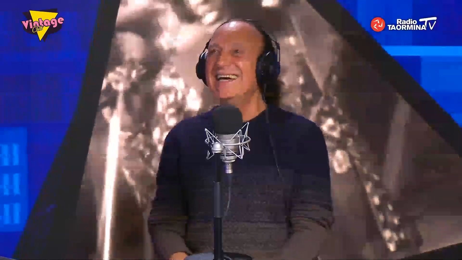 INTERVISTA Luigi Di Pino racconta la tradizione dei cantastorie siciliani a Radio Taormina