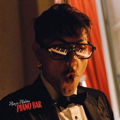 Piano bar