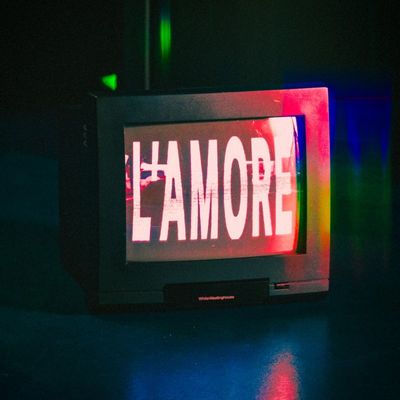 L'AMORE L'AMORE L'AMORE
