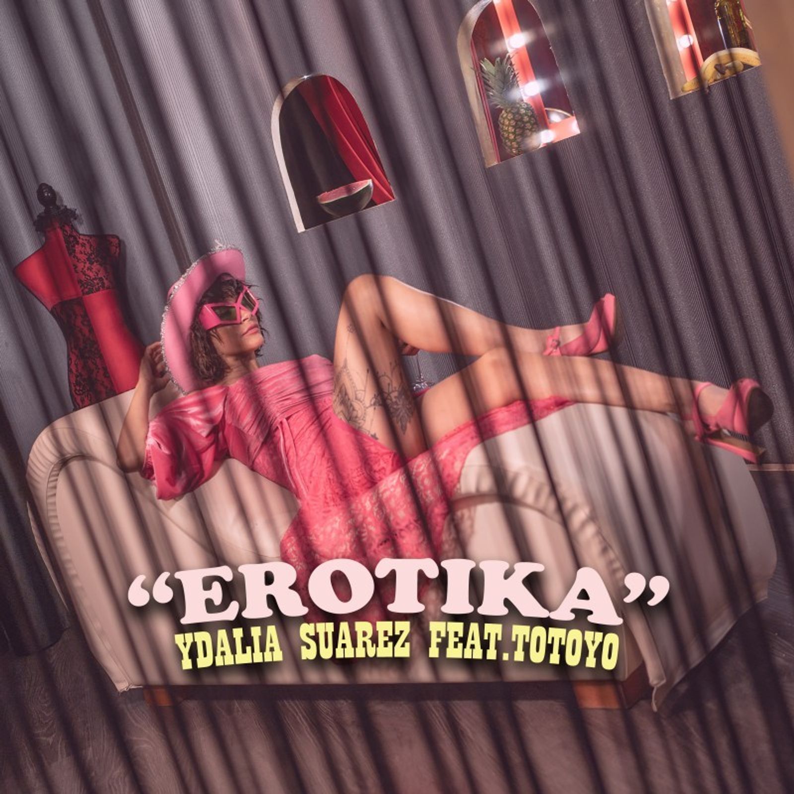 Erotika - Ydalia Suarez, TOTOYO | EarOne