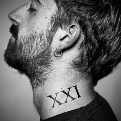 XXI